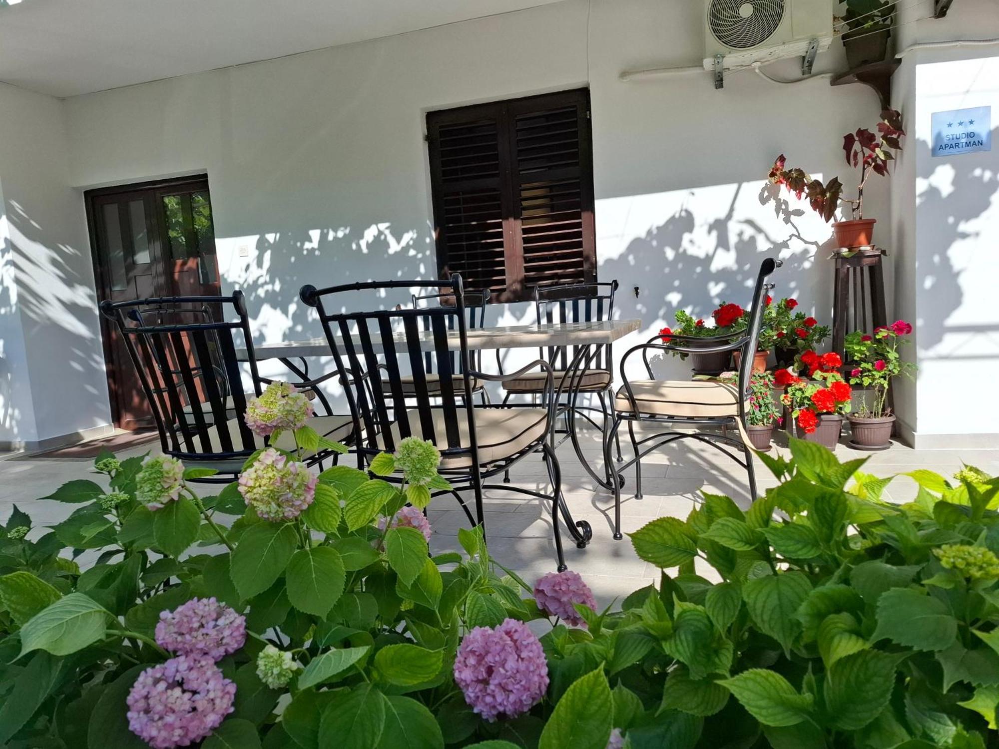 Apartment Cizek Cattaro Esterno foto