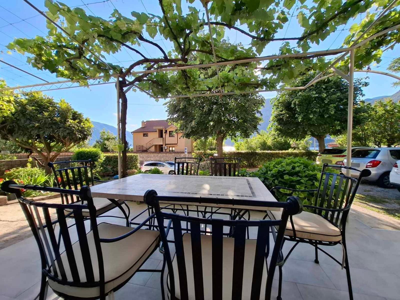 Apartment Cizek Cattaro Esterno foto